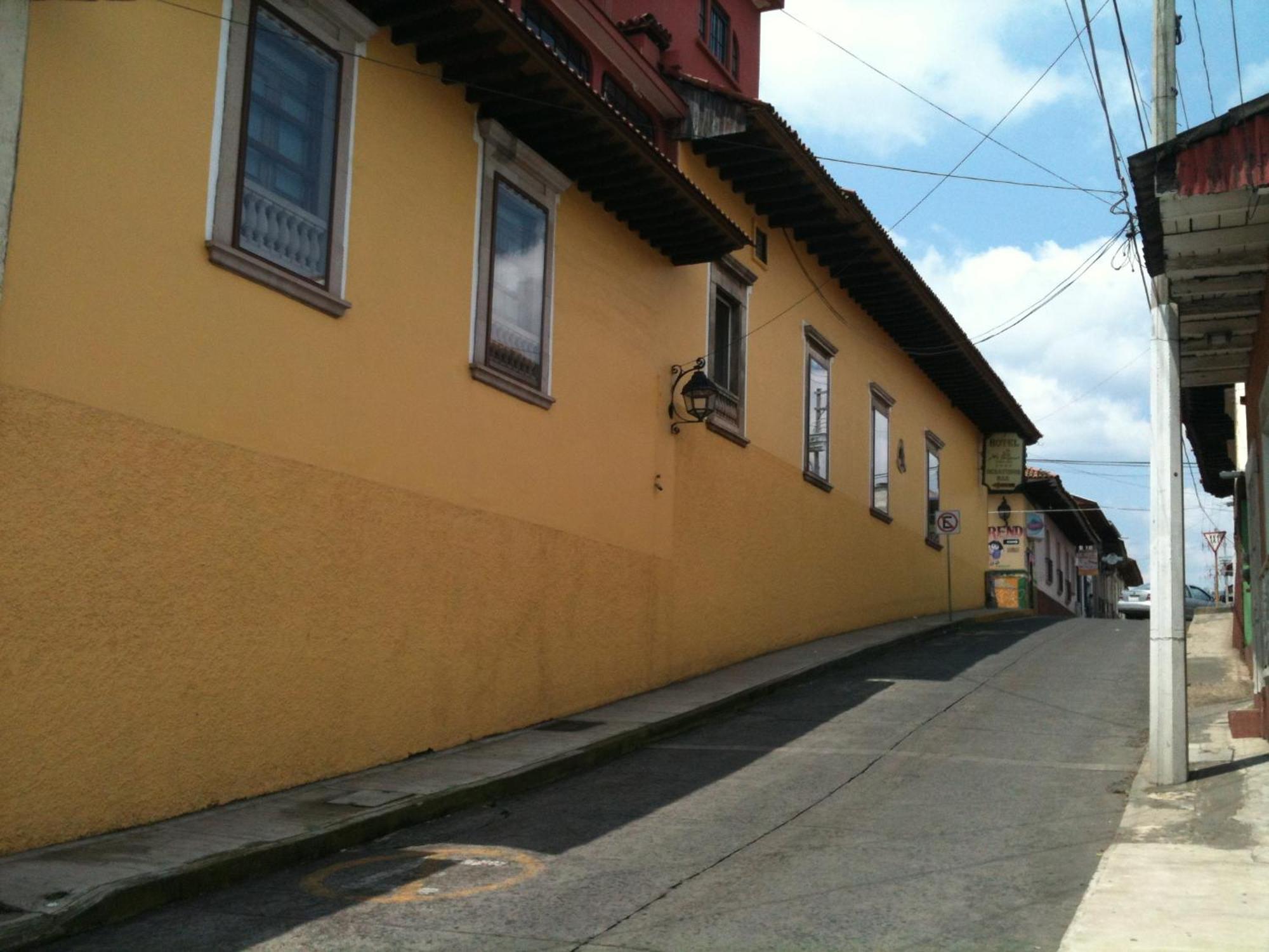 Hotel Mi Solar Centro Uruapan  Exterior photo